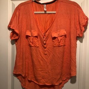 Xhilration top size L coral color